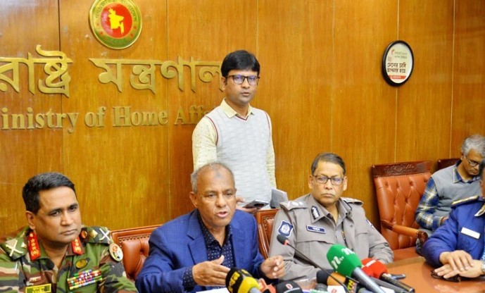 নির্বাচনে ৮ লাখ ৯৭ হাজার আইনশৃঙ্খলা বাহিনীর সদস্য মোতায়েন থাকবে: স্বরাষ্ট্র উপদেষ্টা